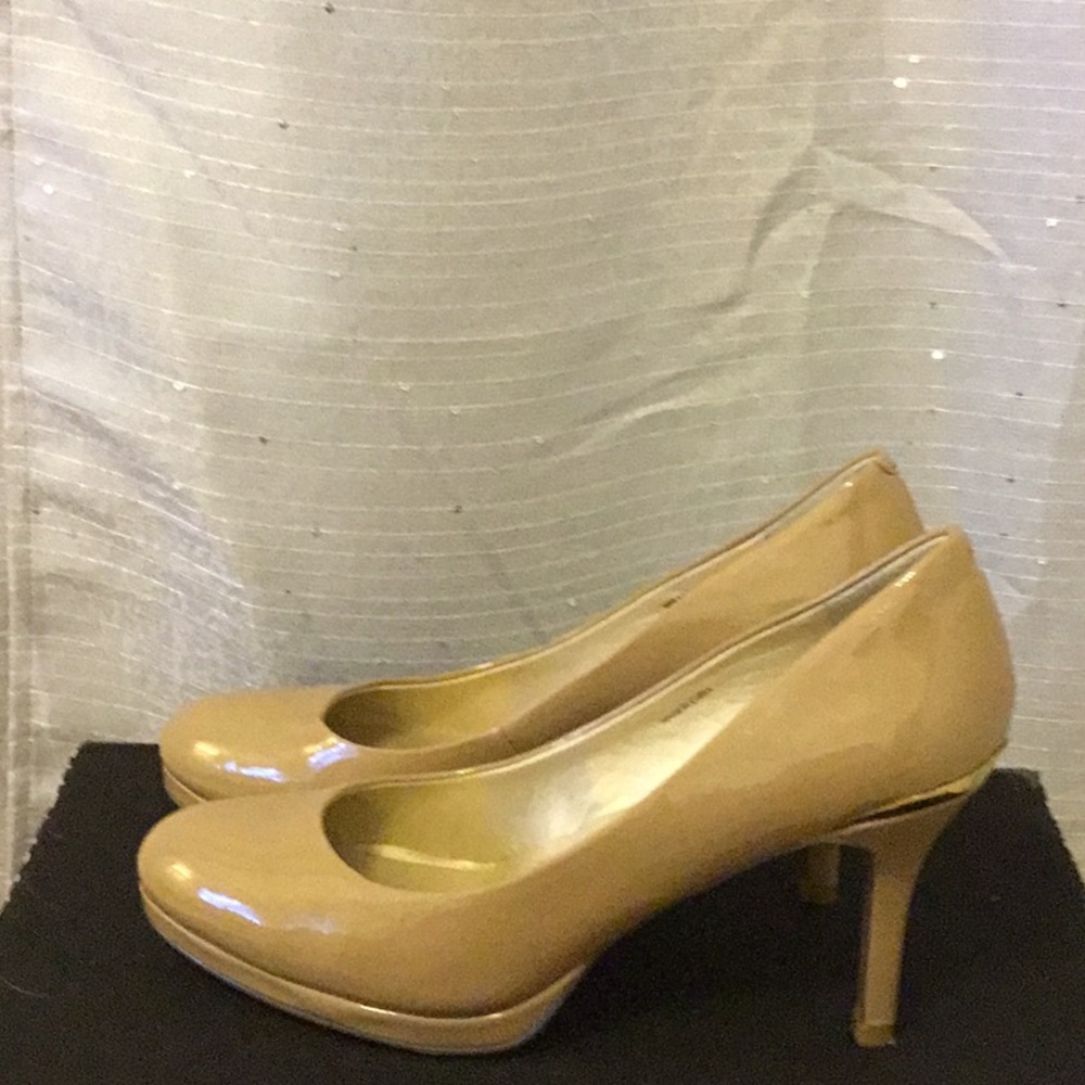 Tahari 2.5 inch heel
